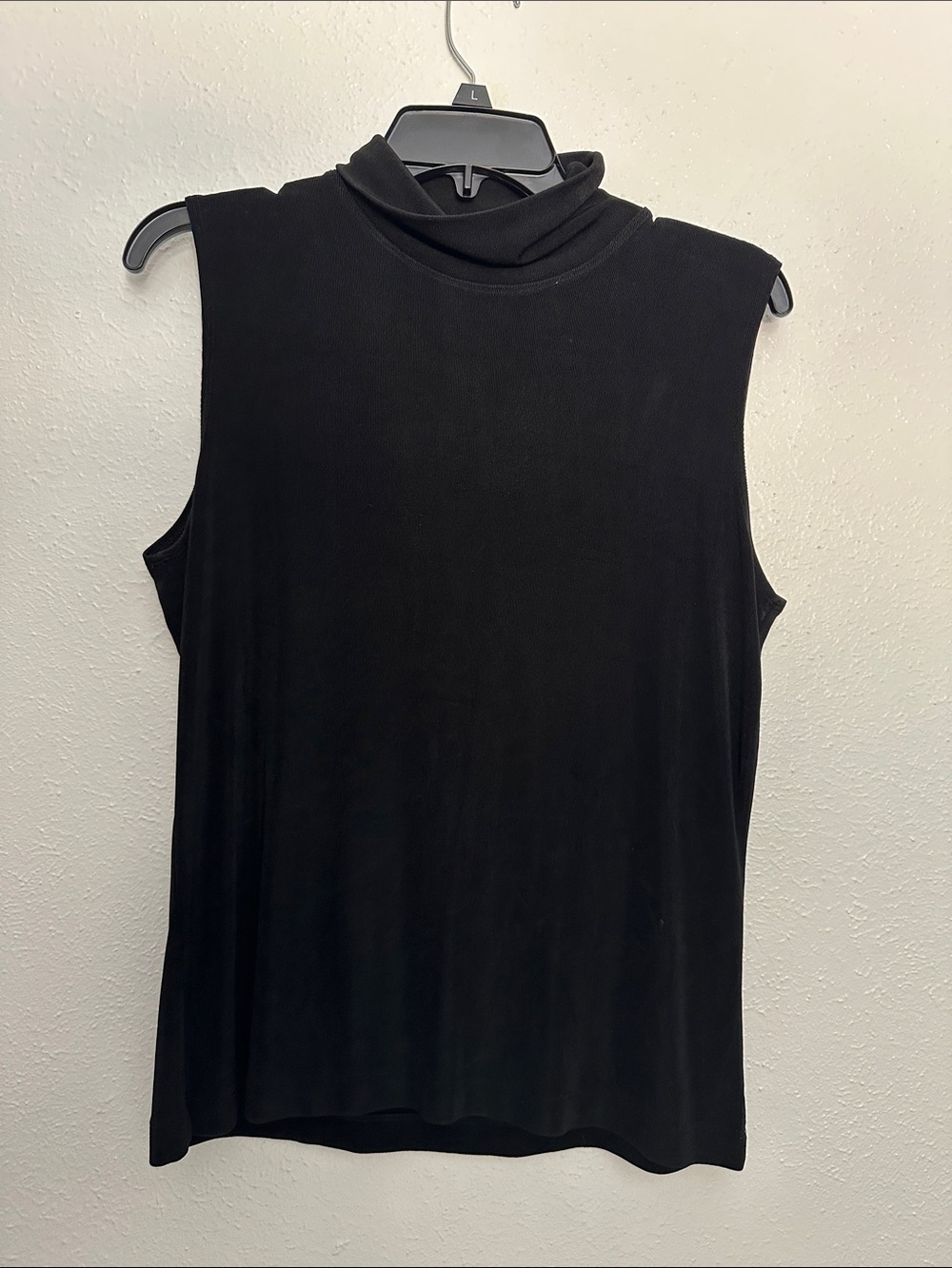 Chico’s Travelers Turtleneck Basic Sleeveless Top